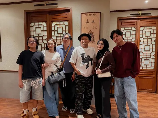 Bukber Keluarga Sule