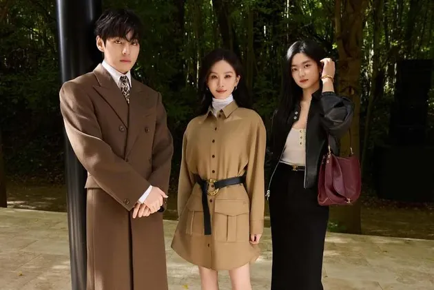 Liu Shishi foto bareng V BTS
