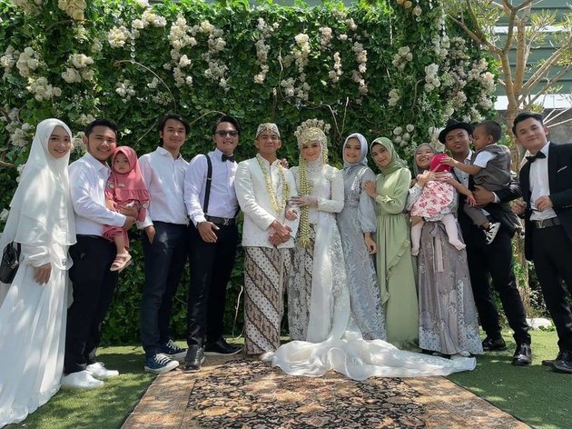 7 Beautiful Portraits of Nadya Mustika at Ridho DA's Wedding, Her Elegant and Simple Appearance Receives Praise