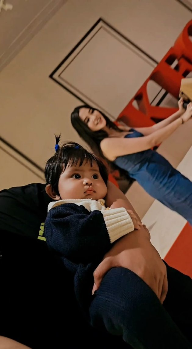 7 Photos of Denny Caknan Taking Care of Dek Cunda While Bella Bonita is Shopping, Netizens are Focused on the 'Antenna' that Keeps Getting Higher