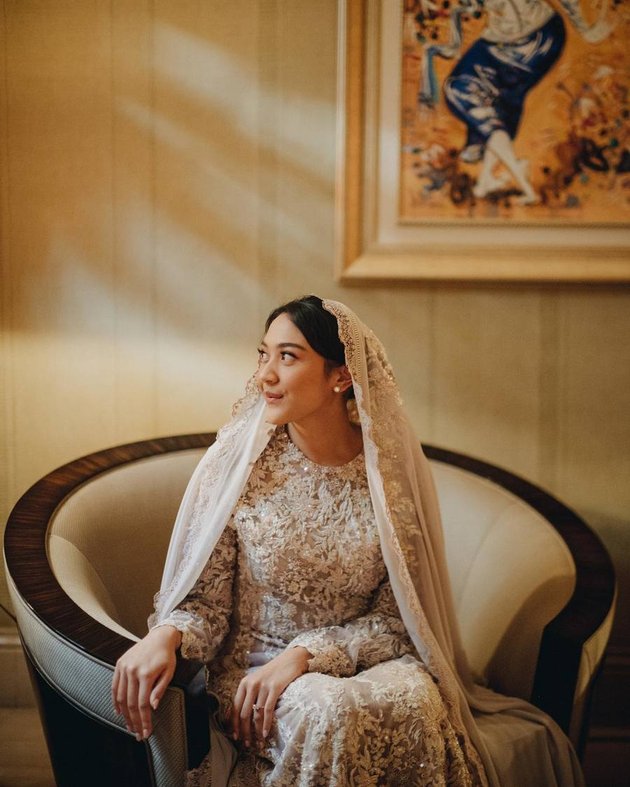 7 Portraits of Detail Make Up of Putri Tanjung in the Moment of Pre-Wedding Ceremony, Simple and Elegant - Guinandra: My Future Wife Looks Beautiful!