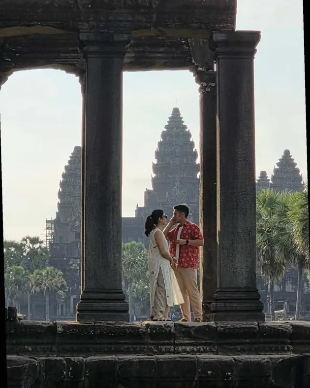 Dian Sastrowardoyo, suami, liburan, Angkor Wat