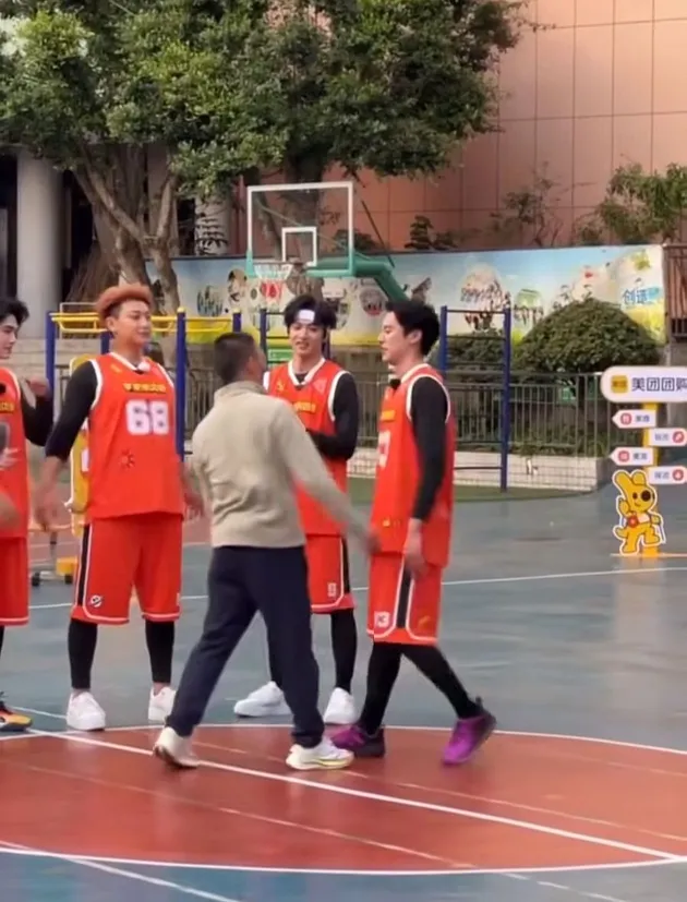 Momen yang Viral di Weibo