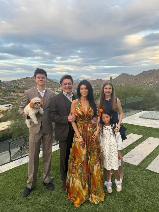 Farah Quinn Thanksgiving