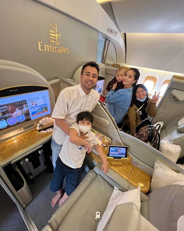 7 Portraits of Nagita Slavina's Family Style When Flying First Class to Italy, Rayyanza Sitting Alone Becomes the Spotlight - OOTD Total Almost Rp300 Million