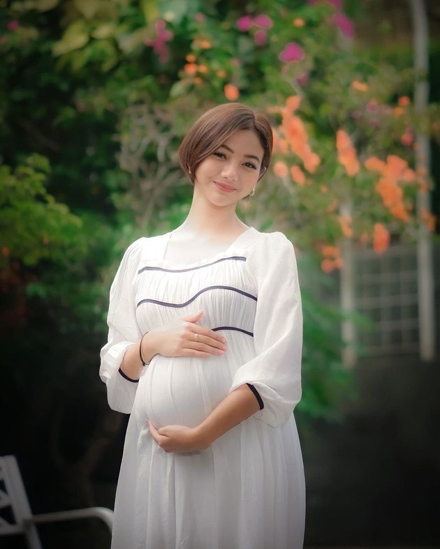 7 Portraits of Glenca Chysara Showing 'Baby Bump', Totality in Playing Pregnant Women - Beauty and Charisma Earn Praise