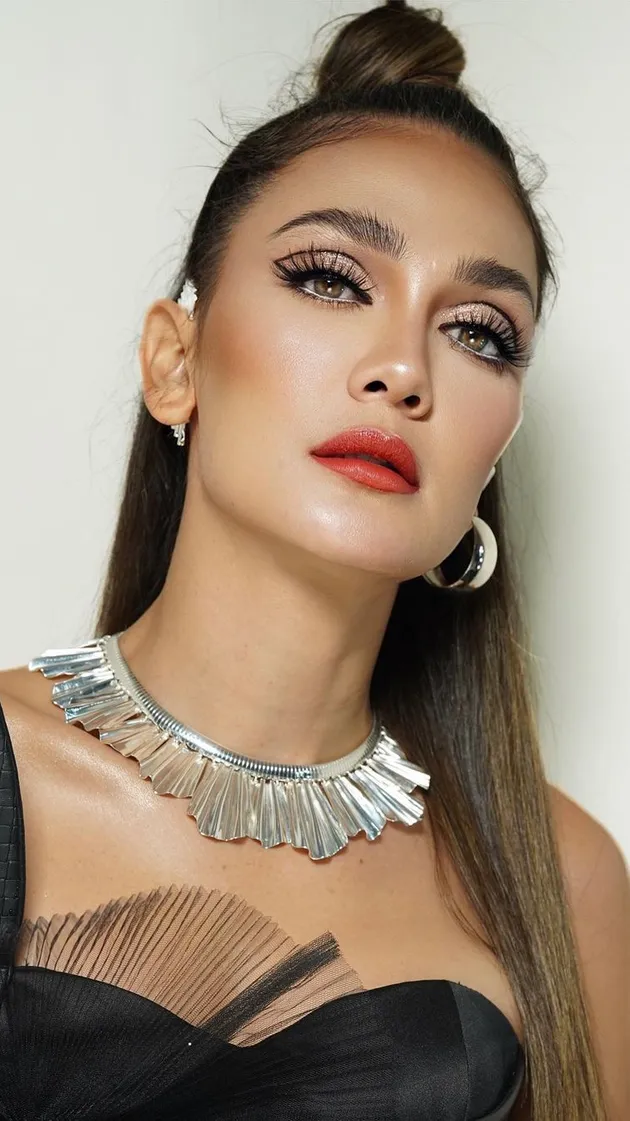 Luna Maya