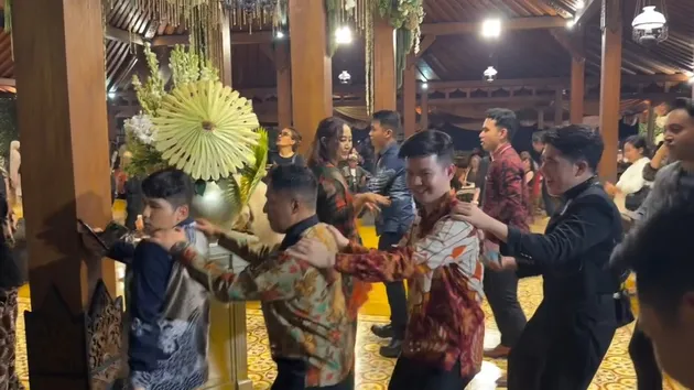 Jirayut hidupkan suasana Acara After Party Pernikahan Anak Soimah