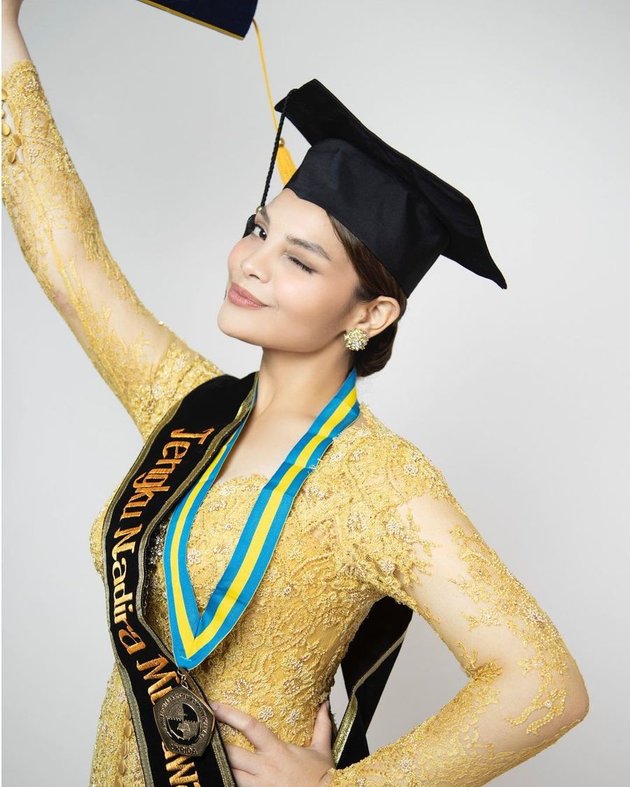 7 Latest Updates on Nadira Adnan, Star of the Webseries 'ANAK ARTIS', More Beautiful and Slim - Just Graduated from Medical School