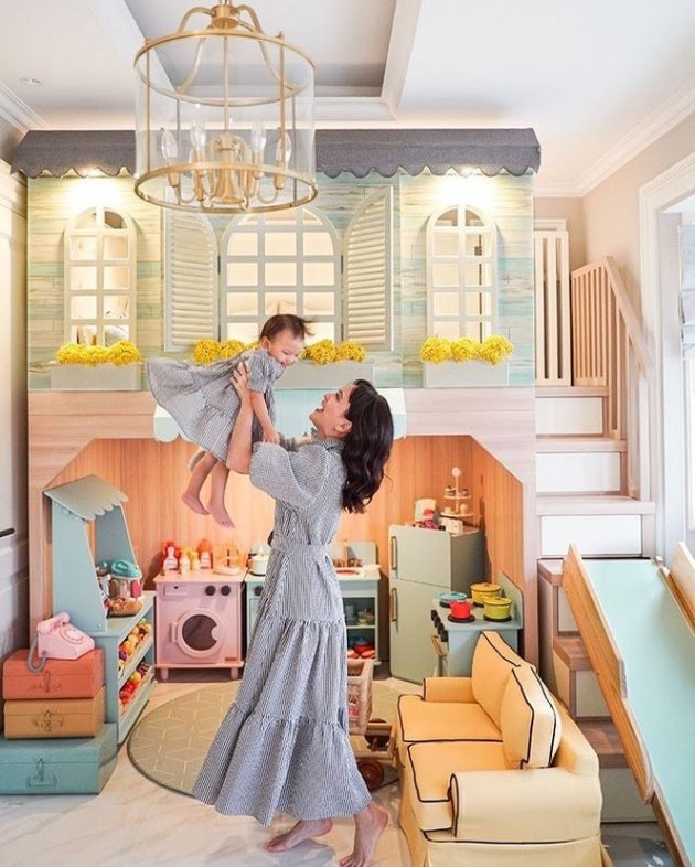 7 Portraits of Celebrity Couple's Baby Room That Outshine Your Bedroom, Aesthetic & Cute