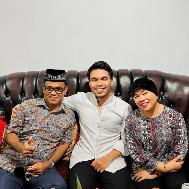 7 Portraits of Togetherness of Thariq Halilintar with Haji Faisal, Considered as the Only Prospective Son-in-Law - Netizens: It Won't Be Long Until the Engagement!