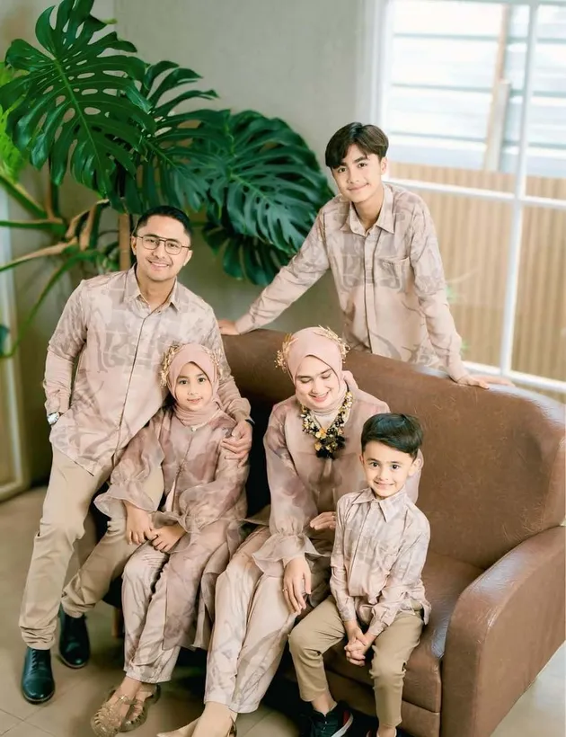 Keluarga Hengky Kurniawan saat Lebaran 