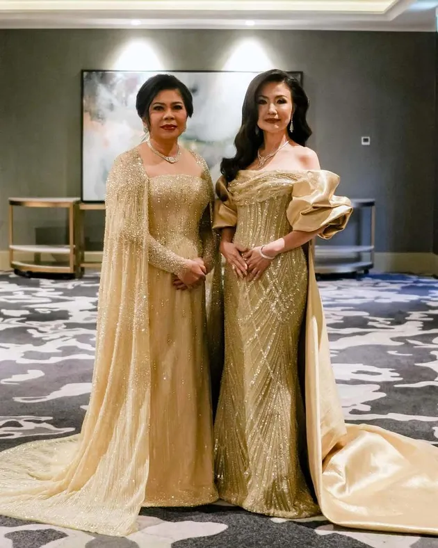 keluarga Hotman Paris Hutapea di resepsi pernikahan