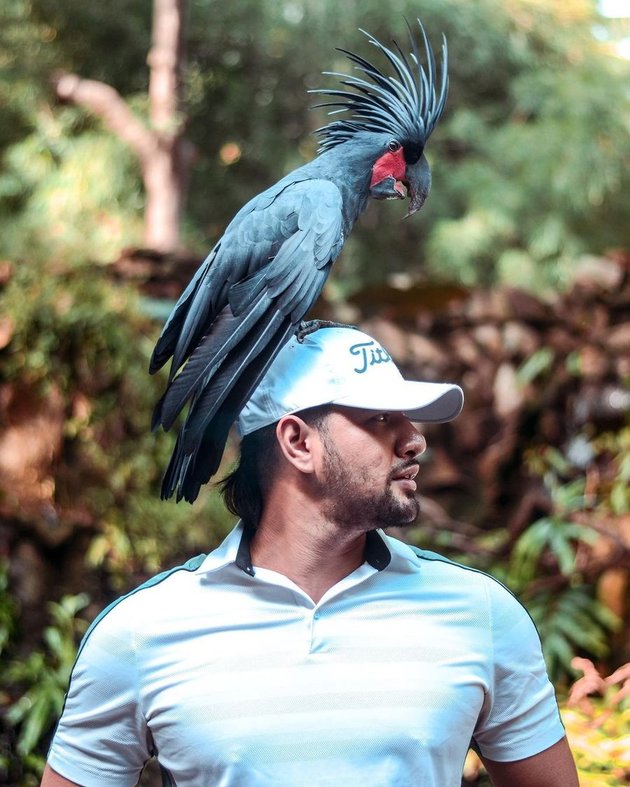 7 Potraits of Irish Bella and Ammar Zoni at the Zoo, Little Air Looks Cool with Sunglasses - Get to Know the Birds