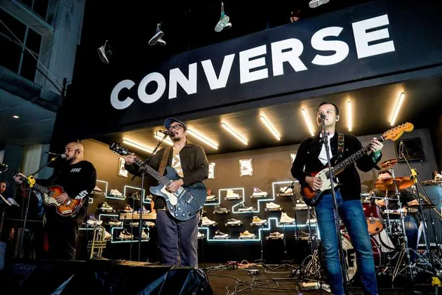 Konser Rizky Febian Converse