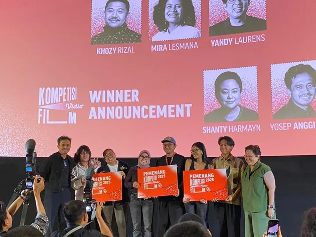 Malam Ini Kita Semua Kapal - Komedi dengan Makna Mendalam