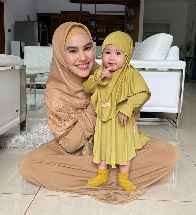 7 Portraits of Khalisa, the Youngest Daughter of Kartika Putri and Habib Usman, Wearing Hijab, Beautiful and Cute Like a Doll