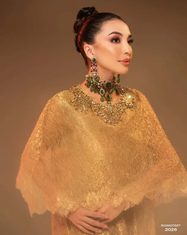 Manohara tampil cantik.