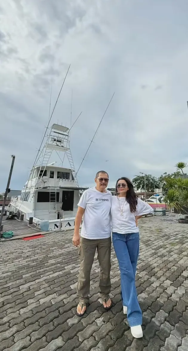 Mayangsari mesra Bareng Suami