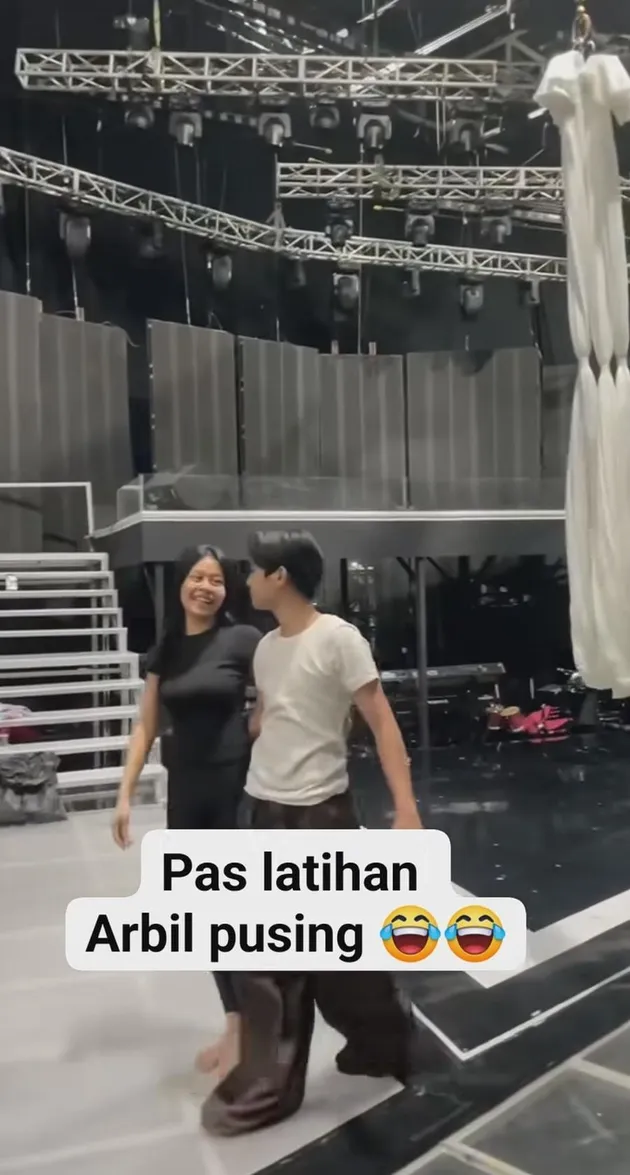 Melly Lee Latihan untuk Mini Concert Para Juara