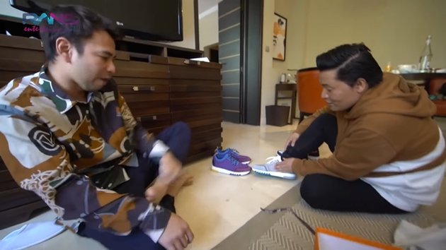 7 Portraits of Merry Receiving Branded Shoes from Raffi Ahmad, Priced at Rp12 Million