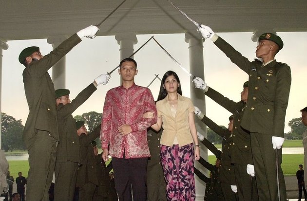 7 Portraits of Moments of Annisa Pohan and AHY's Pedang Pora Revealed After 16 Years, Having Deep Meaning - Tense Faces Make Netizens Focus on the Wrong Thing