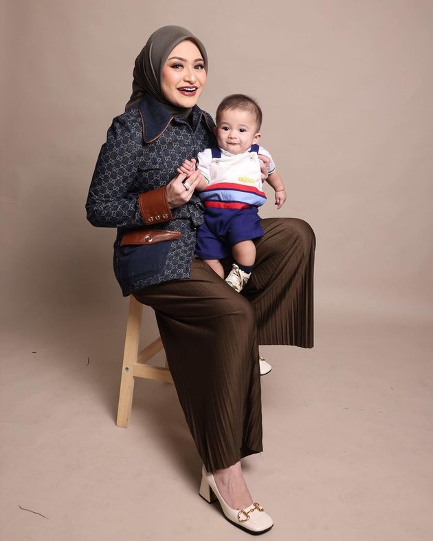 7 Portraits of Nathalie Holscher with Baby Adzam Amidst Turmoil with Putri Delina, Stylishly Matching Branded Outfits - Netizens Continue to Show Support