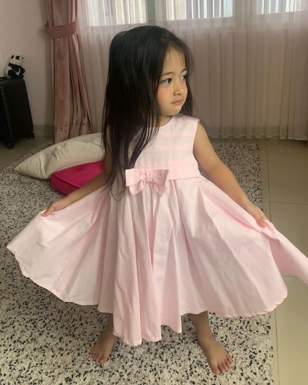 7 Portraits of Nilouh, Nadia Mulya's Rarely Highlighted Child Presenter, Called a Tiny Angel - Super Stylish Like a Model!