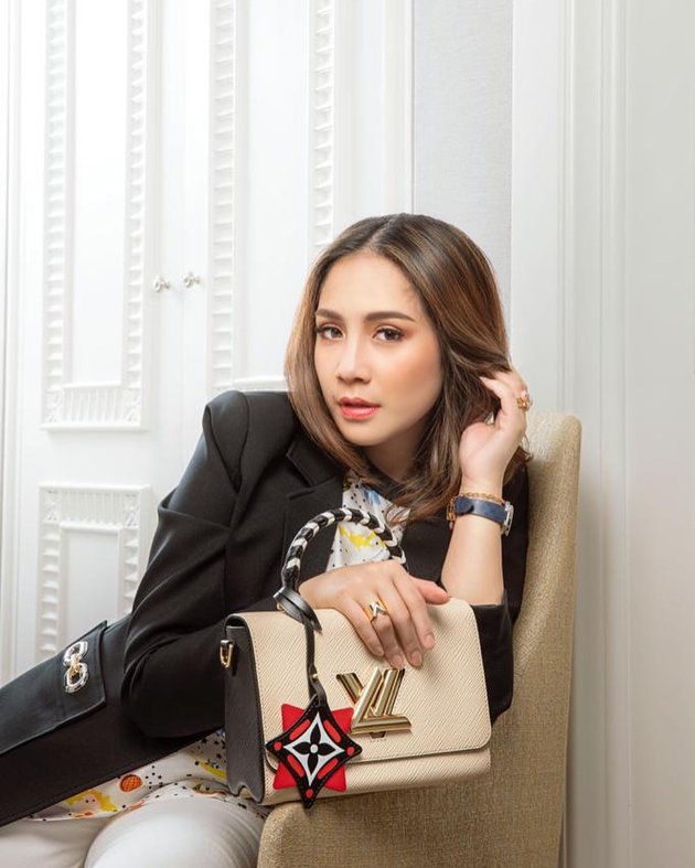 7 Elegant and Branded OOTD Portraits of Nagita Slavina from Head to Toe - A Rp15 Million Belt Becomes the Highlight