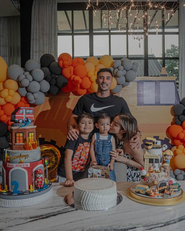 7 Portraits of Don Verhaag's Birthday Celebration, Jessica Iskandar's Son, Simple at Home