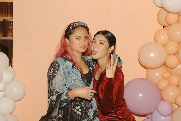 Potret Persahabatan Marshanda dan Naysila Mirdad