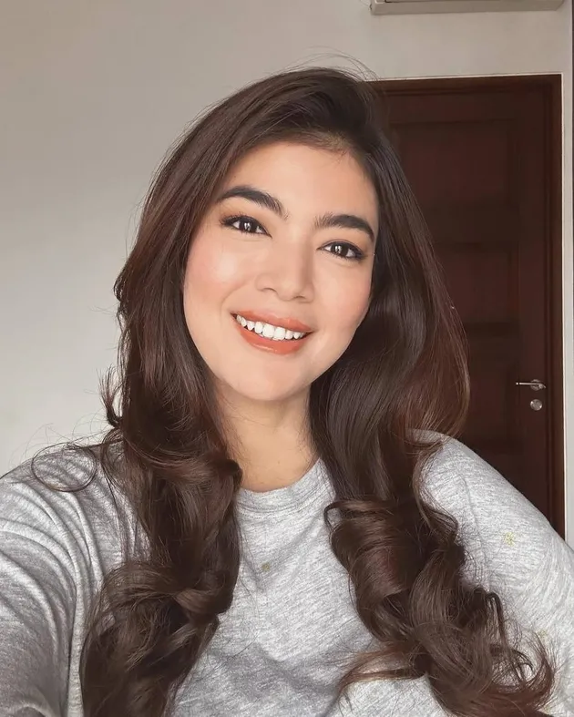 Raya Kohandi yang Makin Cantik dan Menawan