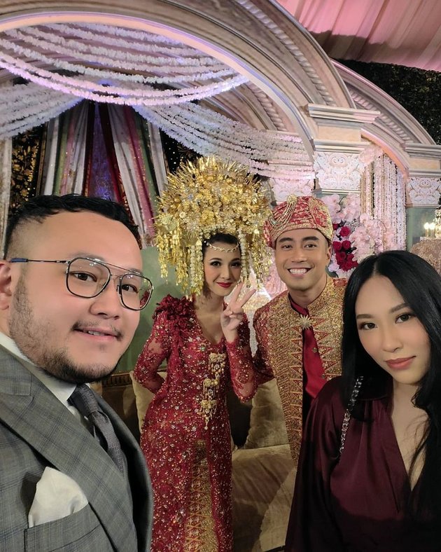 7 Portraits of Vidi Aldiano and Sheila Dara's Luxurious Wedding Reception, Rich in Minang Tradition - Full of Happy Laughter