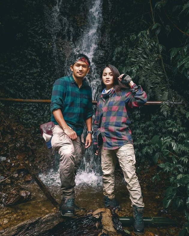 7 Portraits of Ririn Ekawati and Ibnu Jamil Having Fun Riding Motor Trail Together, Even Though They Fell and Got Hooked - Still Affectionate in Conquering the Mud