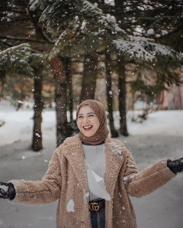7 Romantic Honeymoon Portraits of Kesha Ratuliu and Adhi Permana in Turkey, Enjoying Snow and Full of Happiness