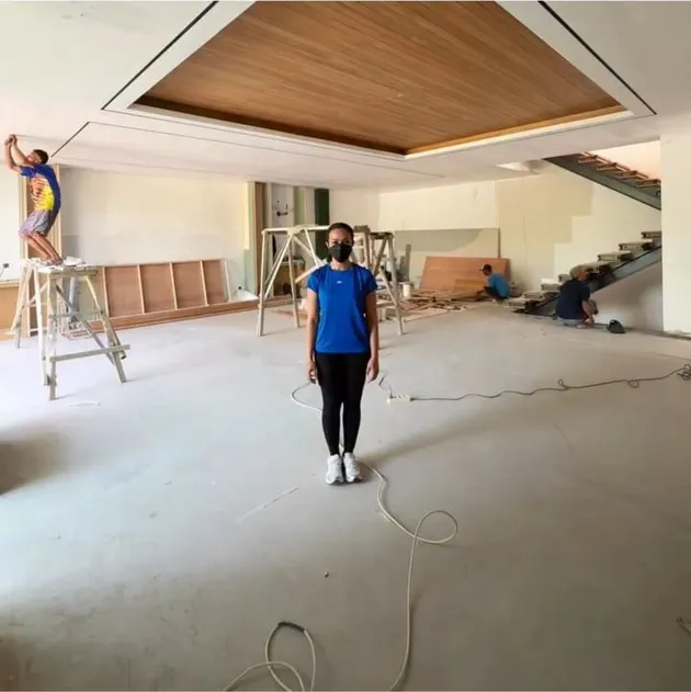 Renovasi rumah Yura Yunita