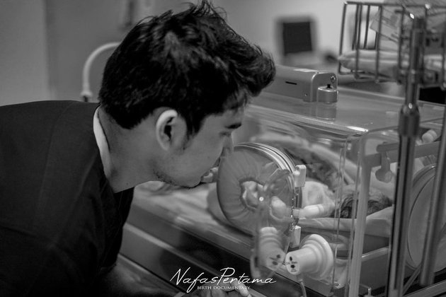 7 Portraits of Ryuga Rafif, Paula Verhoeven's Newborn Nephew, Handsome Face and Red Lips Becomes the Highlight