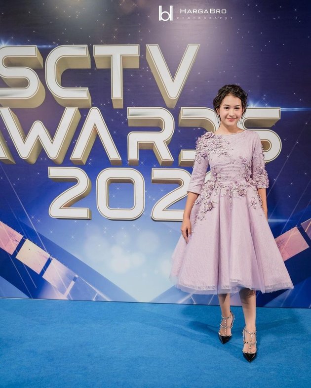 7 Portraits of Sandrinna Michelle at SCTV Awards 2020, Beautiful Like an Angel - Wins an Award for 'DARI JENDELA SMP'