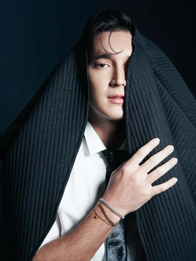 Junior Roberts photoshoot terbaru