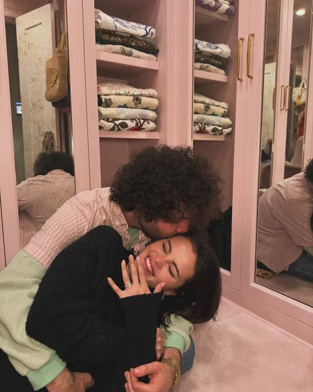 Selena Gomez Dilamar Benny Blanco