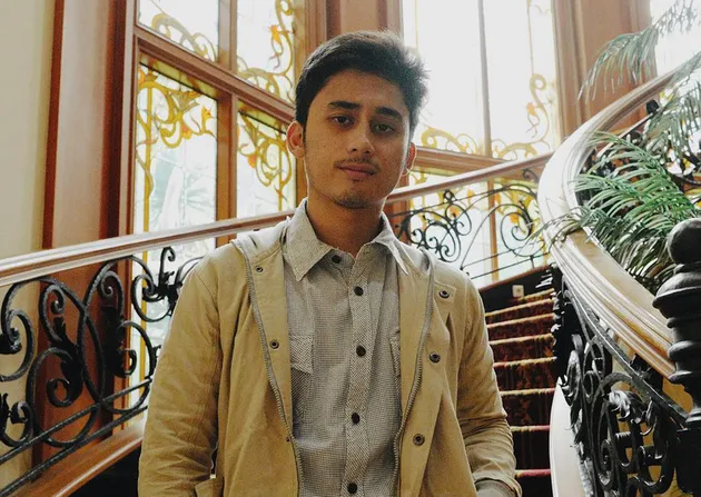 sepupu artis, sepupu artis terkenal