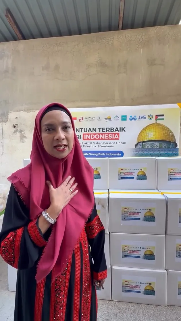 Potret Shahnaz Haque Jadi Relawan Palestina