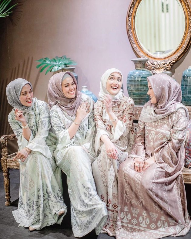 7 Portraits of Shandy Aulia with her Three Muslim Siblings, Always United and Warm