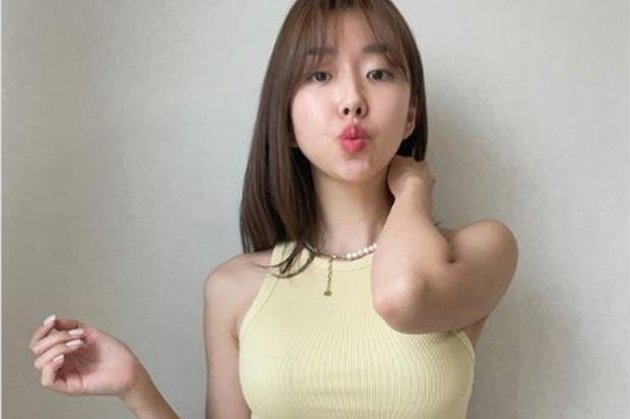 Portraits Of Sunny Dahye A South Korean Youtuber Who Went Viral For