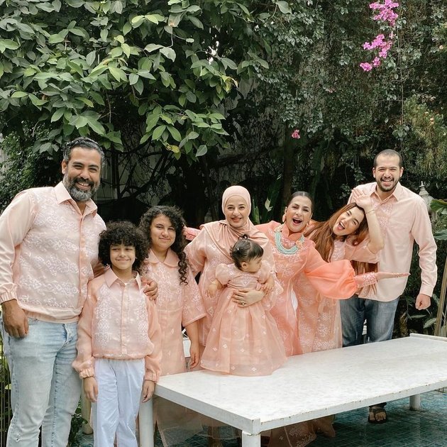 7 Portraits of Tasya Farasya Celebrating Idul Adha, Looking Slimmer and Beautiful in Salmon-Colored Dress