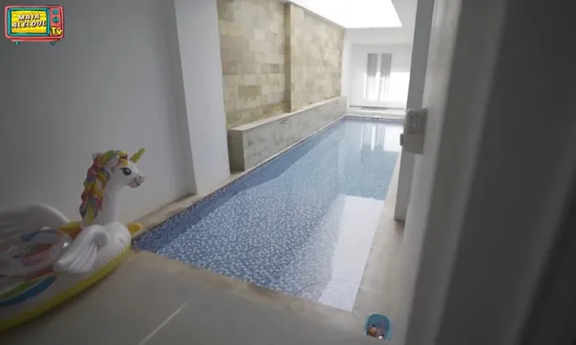 kolam renang Rumah Venna Melinda