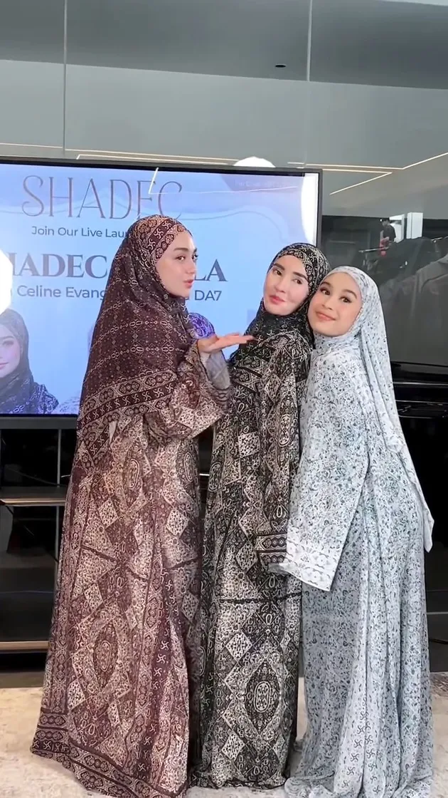 Mila DA7 pose bareng BA Shadec Signatures