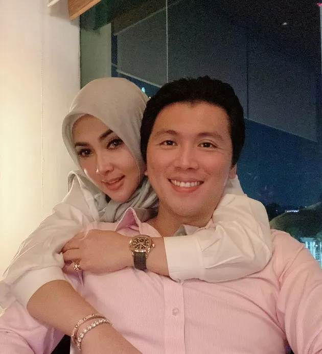 Syahrini Reino Barack