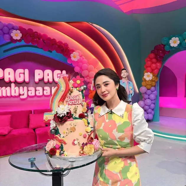 Dewi Persik ulang tahun
