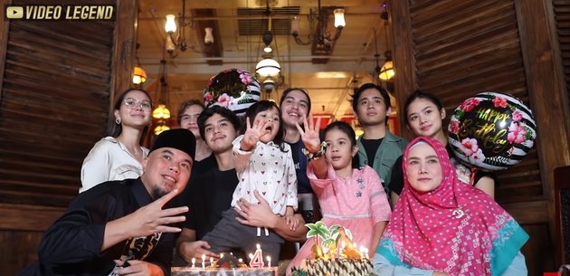 7 Portraits of Muhammad Ali Putra Ahmad Dhani's Birthday, Celebrated Twice and Received Unique Costume Gifts